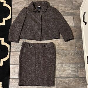 Banana republic Women's Brown Tweed Jacket & Skirt Set-size 4